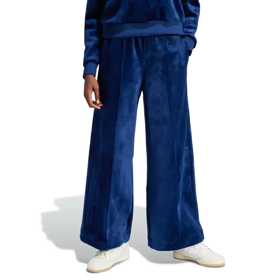 adidas - Women's Premium Essentials Velour Jogginghose (II8036)