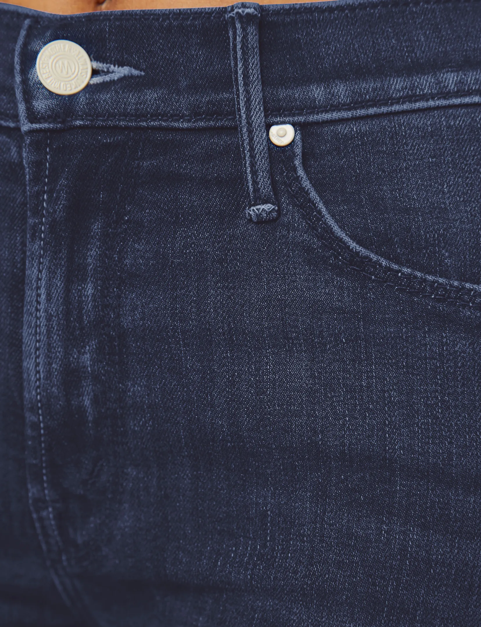 Knöchelhoher Mid-Rise Dazzler, Chip On My Shoulder Kleidung_mother-denim