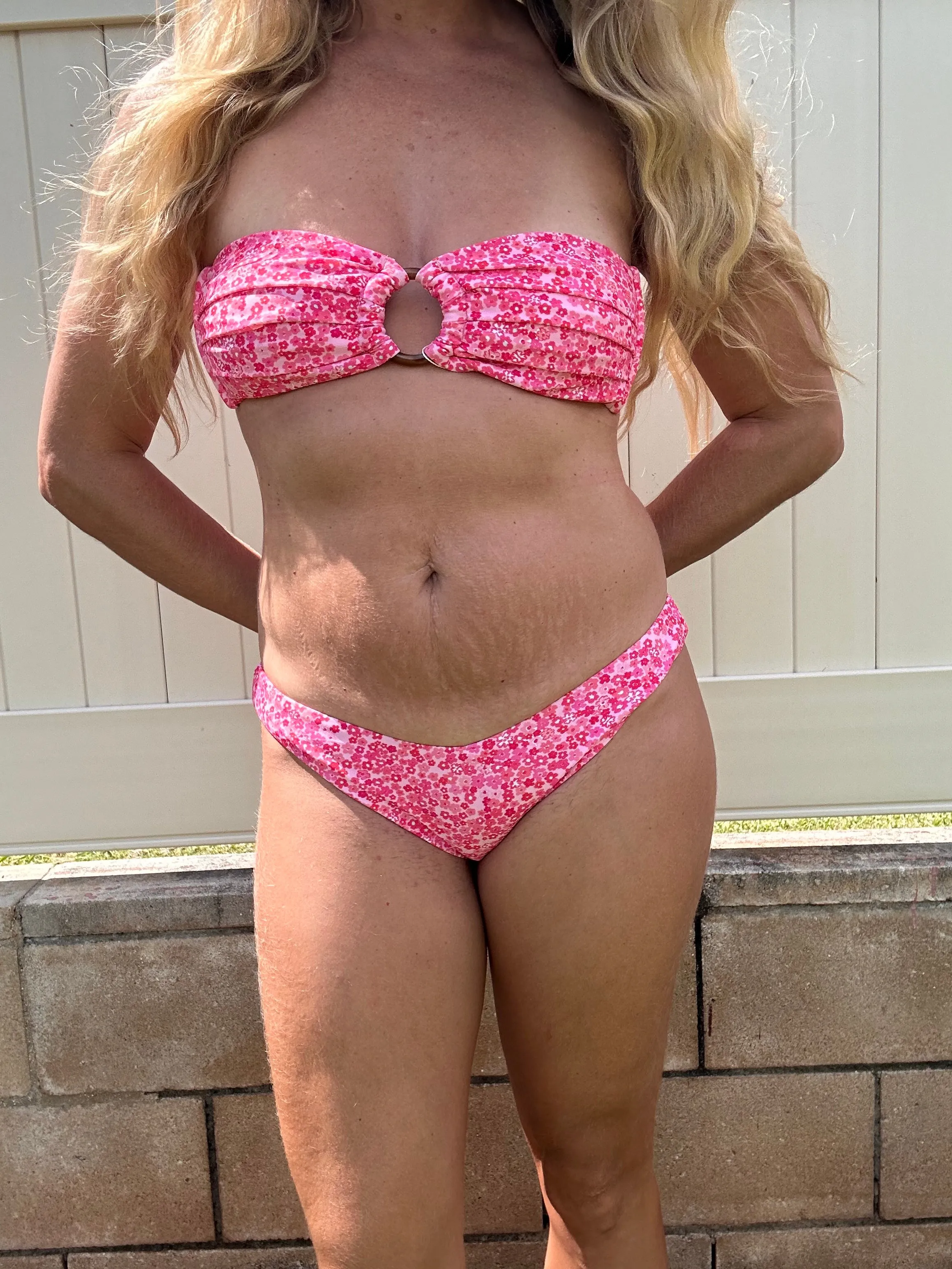 Verspieltes Blumenmuster Cheeky V Bikini-Höschen