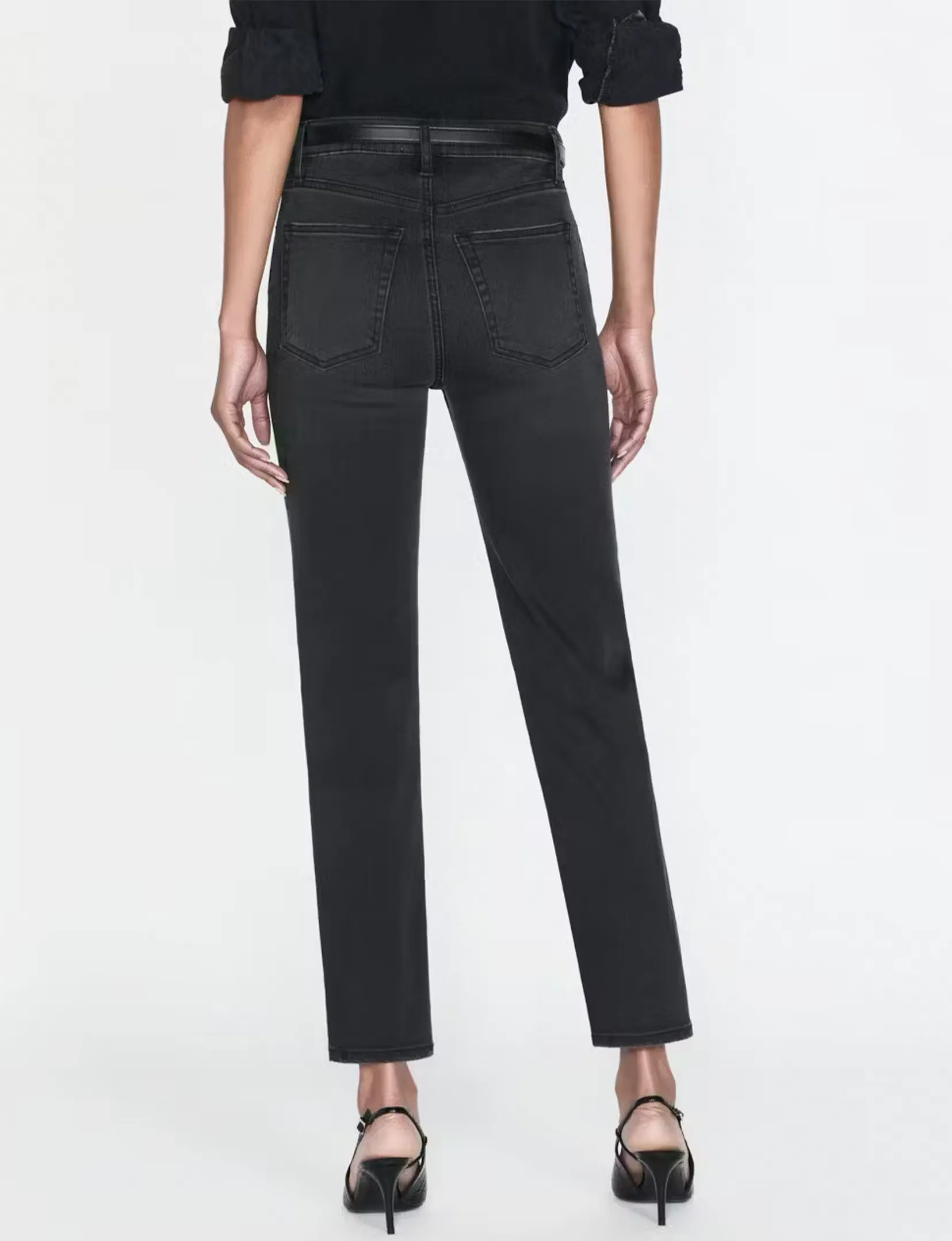 Le Sleek Straight, Kerry Kleidungsrahmen
