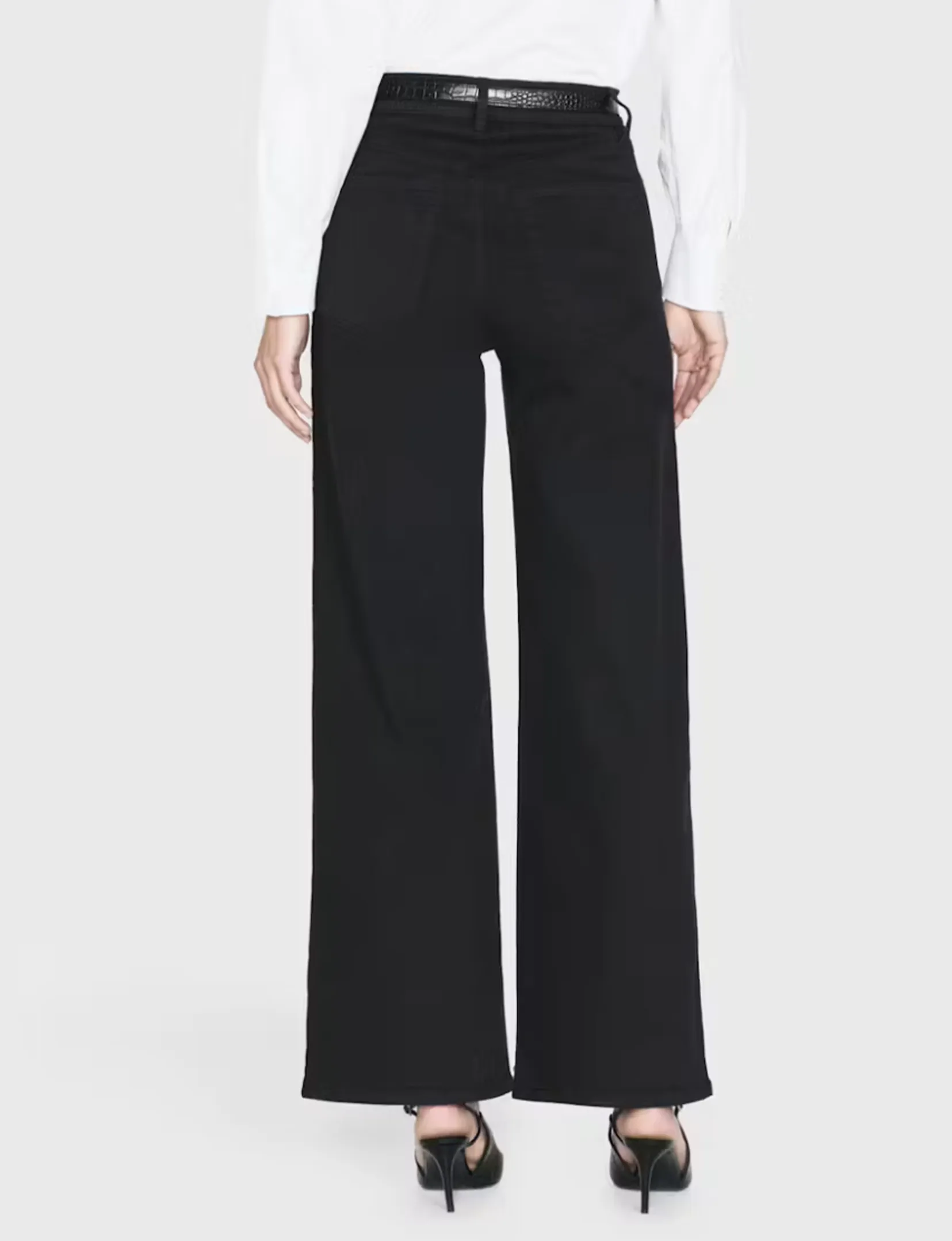 Le Slim Palazzo, Schwarze Kleidung_Rahmen