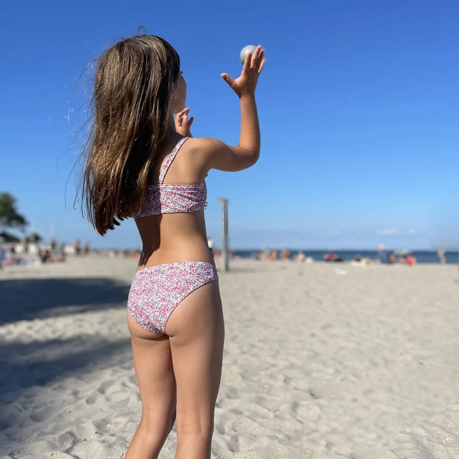 Petit Crabe Wiltshire Bud Louisa Bikini - Hergestellt aus Liberty© Stoff Petit-Crabe